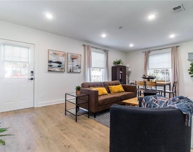 919 Sw 6th Avenue - Photo Thumbnail 3