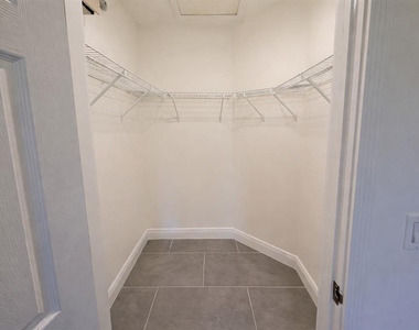 1440 Graham Circle - Photo Thumbnail 17