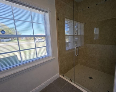 1440 Graham Circle - Photo Thumbnail 16