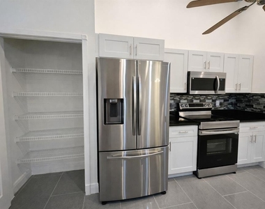 1440 Graham Circle - Photo Thumbnail 6