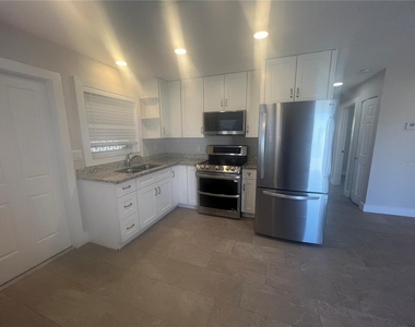322 Lasayette Drive Ne - Photo Thumbnail 6