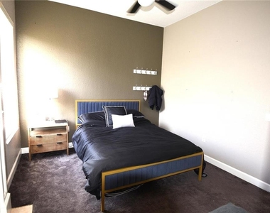 236 Ruby Lake Lane - Photo Thumbnail 4