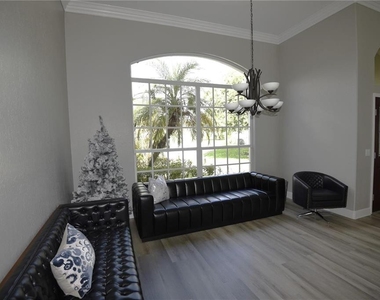 236 Ruby Lake Lane - Photo Thumbnail 13