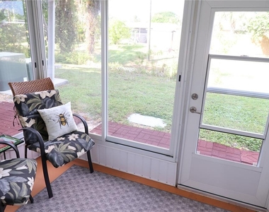 1807 Restful Drive - Photo Thumbnail 10