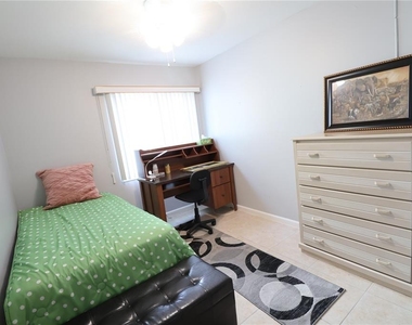 1807 Restful Drive - Photo Thumbnail 7