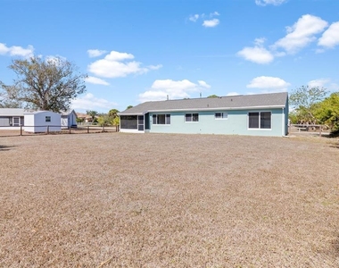 18019 Avonsdale Circle - Photo Thumbnail 23