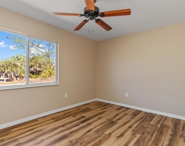 18019 Avonsdale Circle - Photo Thumbnail 16