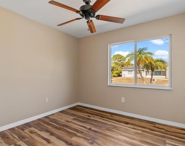 18019 Avonsdale Circle - Photo Thumbnail 14