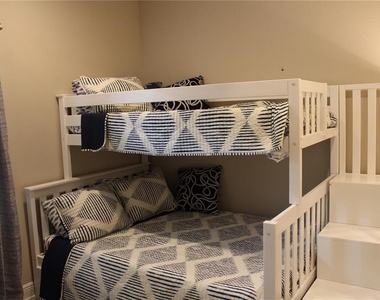 12749 Coastal Breeze Way - Photo Thumbnail 20