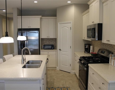 12749 Coastal Breeze Way - Photo Thumbnail 3