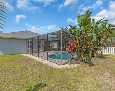 11790 Forest Park Circle - Photo Thumbnail 7