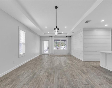 11790 Forest Park Circle - Photo Thumbnail 23