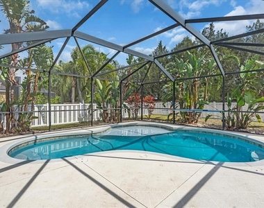 11790 Forest Park Circle - Photo Thumbnail 5