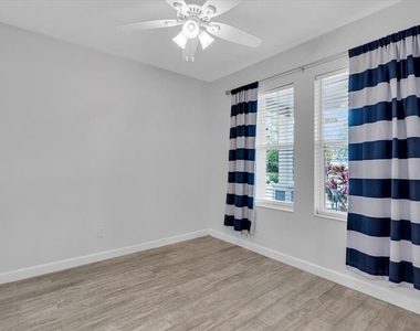 11790 Forest Park Circle - Photo Thumbnail 25