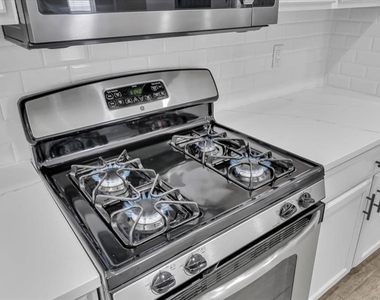 11790 Forest Park Circle - Photo Thumbnail 17