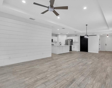 11790 Forest Park Circle - Photo Thumbnail 19