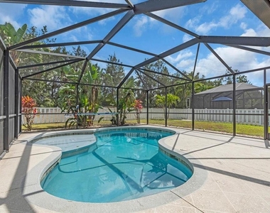 11790 Forest Park Circle - Photo Thumbnail 4