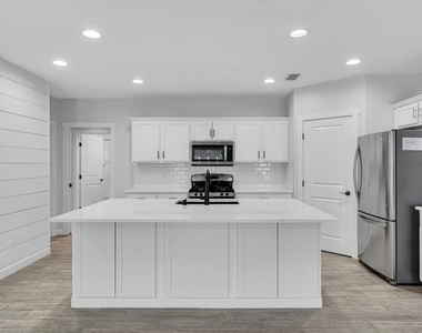 11790 Forest Park Circle - Photo Thumbnail 18