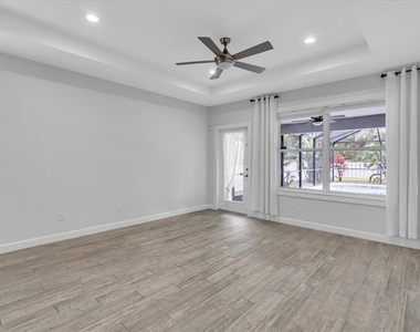 11790 Forest Park Circle - Photo Thumbnail 27