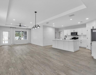 11790 Forest Park Circle - Photo Thumbnail 22