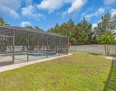 11790 Forest Park Circle - Photo Thumbnail 6