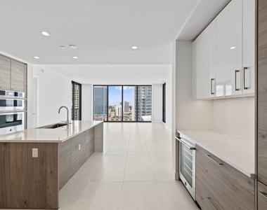 301 1st Street S - Photo Thumbnail 15