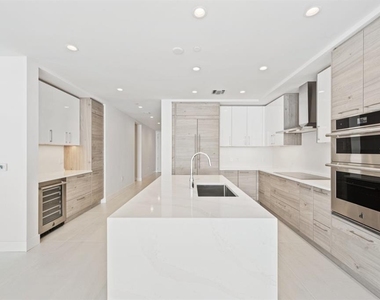 301 1st Street S - Photo Thumbnail 12
