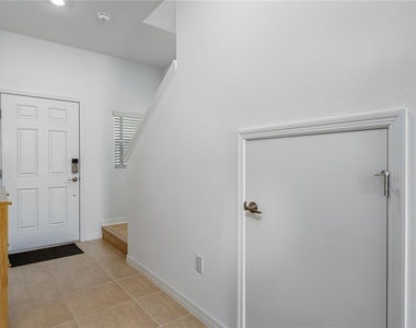 6011 Whetstone Court - Photo Thumbnail 9