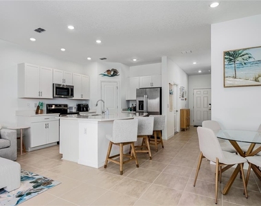 6011 Whetstone Court - Photo Thumbnail 3