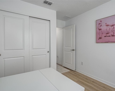 6011 Whetstone Court - Photo Thumbnail 13