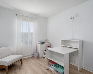 6011 Whetstone Court - Photo Thumbnail 12