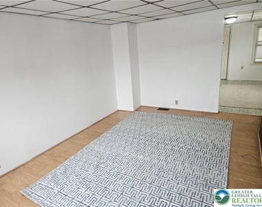 546 E Kline - Photo Thumbnail 2