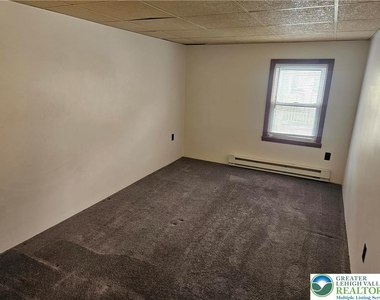546 E Kline - Photo Thumbnail 9