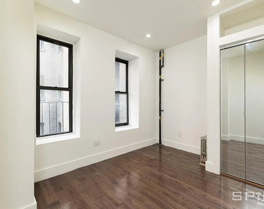 127th St & St. Nicholas Terrace - Photo Thumbnail 4
