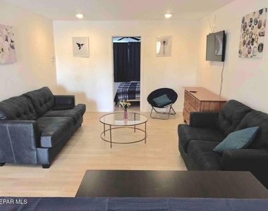 5200 Carousel Drive - Photo Thumbnail 12