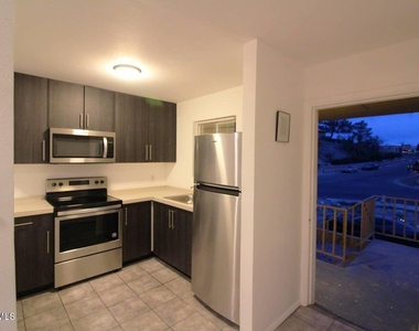 5200 Carousel Drive - Photo Thumbnail 1