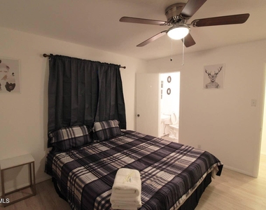 5200 Carousel Drive - Photo Thumbnail 5