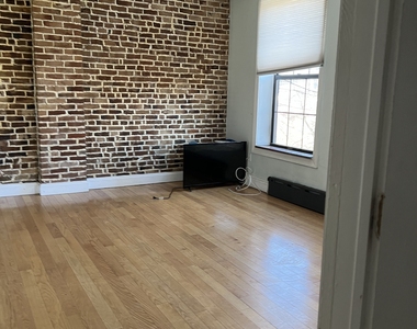 546 Congress Avenue - Photo Thumbnail 4