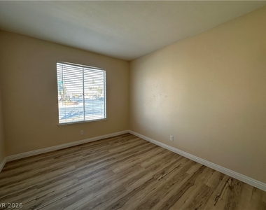 4653 Fro Avenue - Photo Thumbnail 10