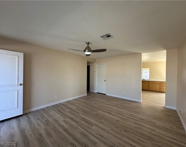 4653 Fro Avenue - Photo Thumbnail 2
