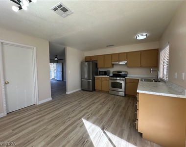 4653 Fro Avenue - Photo Thumbnail 6