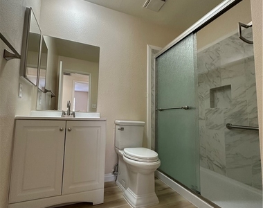 4653 Fro Avenue - Photo Thumbnail 9