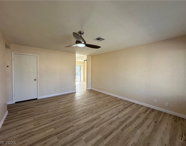 4653 Fro Avenue - Photo Thumbnail 3