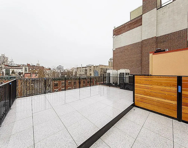 222 East 12th Street - Photo Thumbnail 7