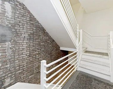 222 East 12th Street - Photo Thumbnail 6