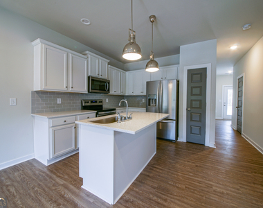 305 Lorien Way - Photo Thumbnail 1