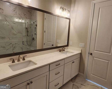 633 Stickley Oak Way - Photo Thumbnail 31