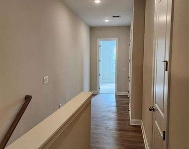 633 Stickley Oak Way - Photo Thumbnail 40