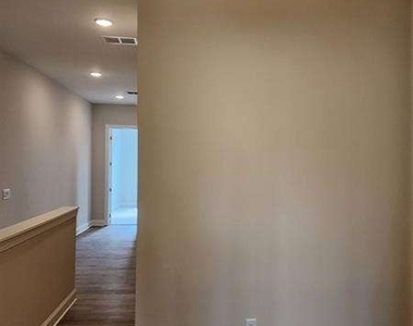633 Stickley Oak Way - Photo Thumbnail 39