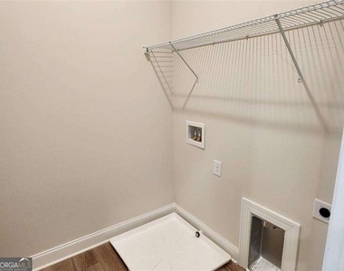 633 Stickley Oak Way - Photo Thumbnail 27